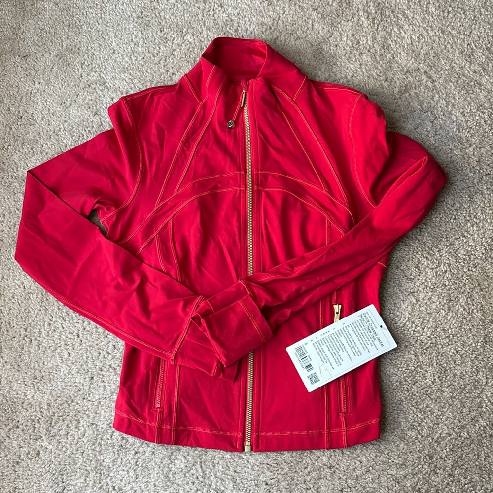 NWT lululemon Define Cropped Jacket Nulu *New Year in Dark Red / Gold